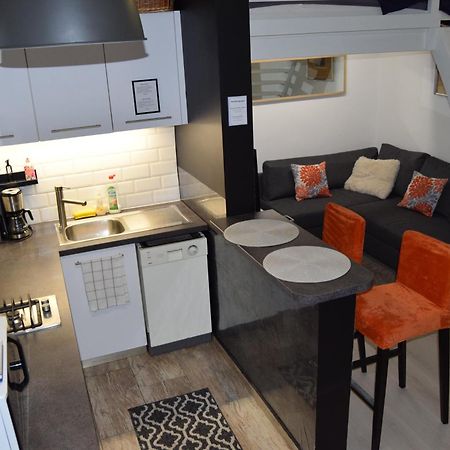 Castlehill Apartman The Perfect Blend Of Urban Living And Sightseeing Convenience Budapest Exteriör bild