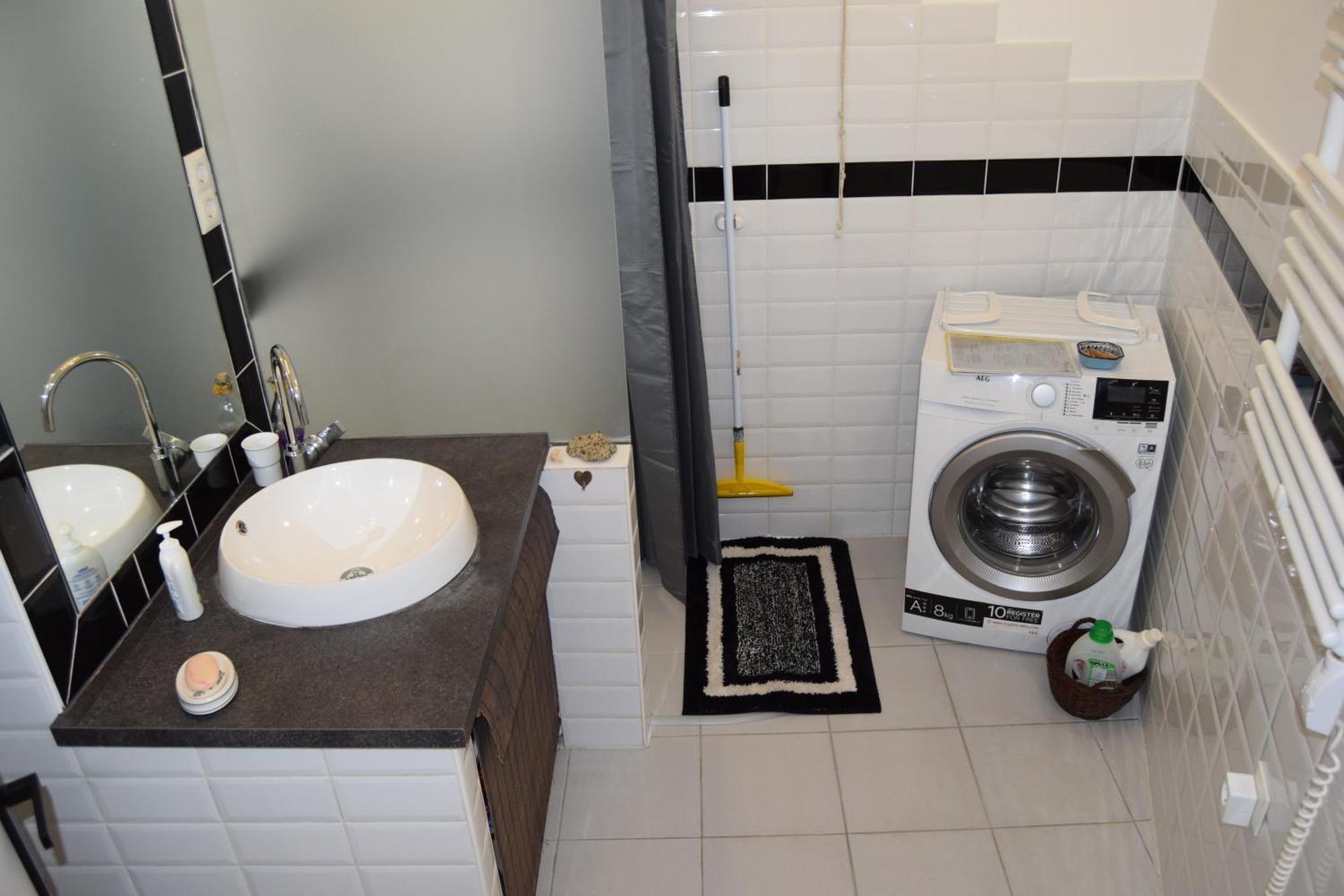 Castlehill Apartman The Perfect Blend Of Urban Living And Sightseeing Convenience Budapest Exteriör bild
