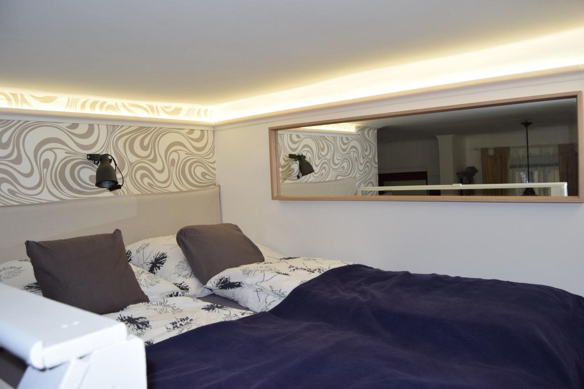Castlehill Apartman The Perfect Blend Of Urban Living And Sightseeing Convenience Budapest Exteriör bild