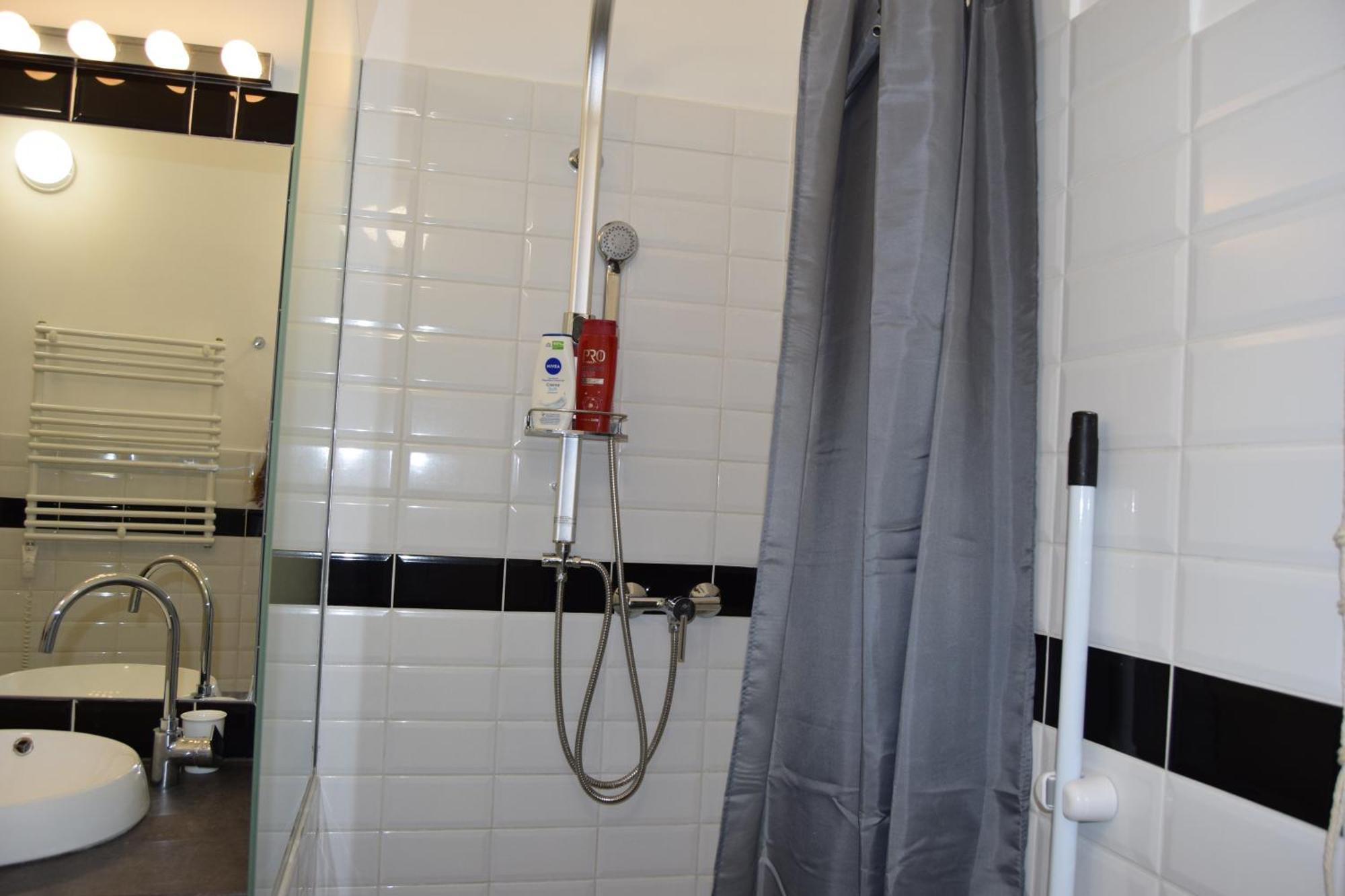 Castlehill Apartman The Perfect Blend Of Urban Living And Sightseeing Convenience Budapest Exteriör bild